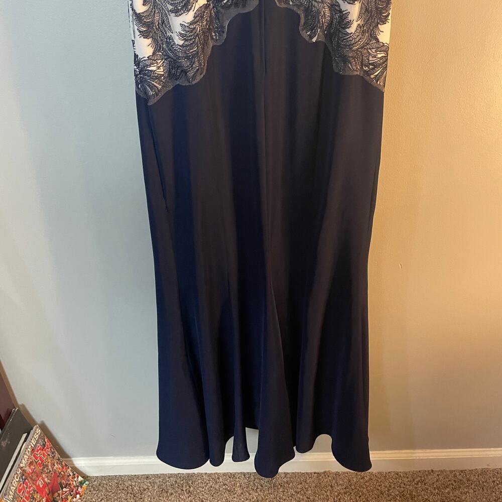 Tadashi Shoji Falcon Gown SZ 2 Long Formal Navy Dress Lace Accents MSRP $518 - Picture 6 of 15